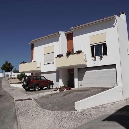 Quartos Confortaveis Em Casa Proximo Ao Mosteiro 바탈랴 외부 사진