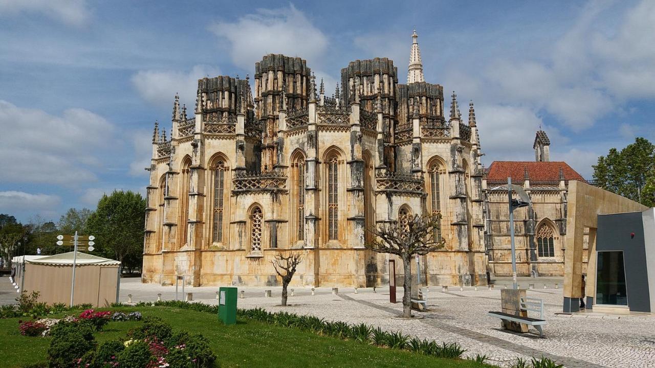 Quartos Confortaveis Em Casa Proximo Ao Mosteiro 바탈랴 외부 사진