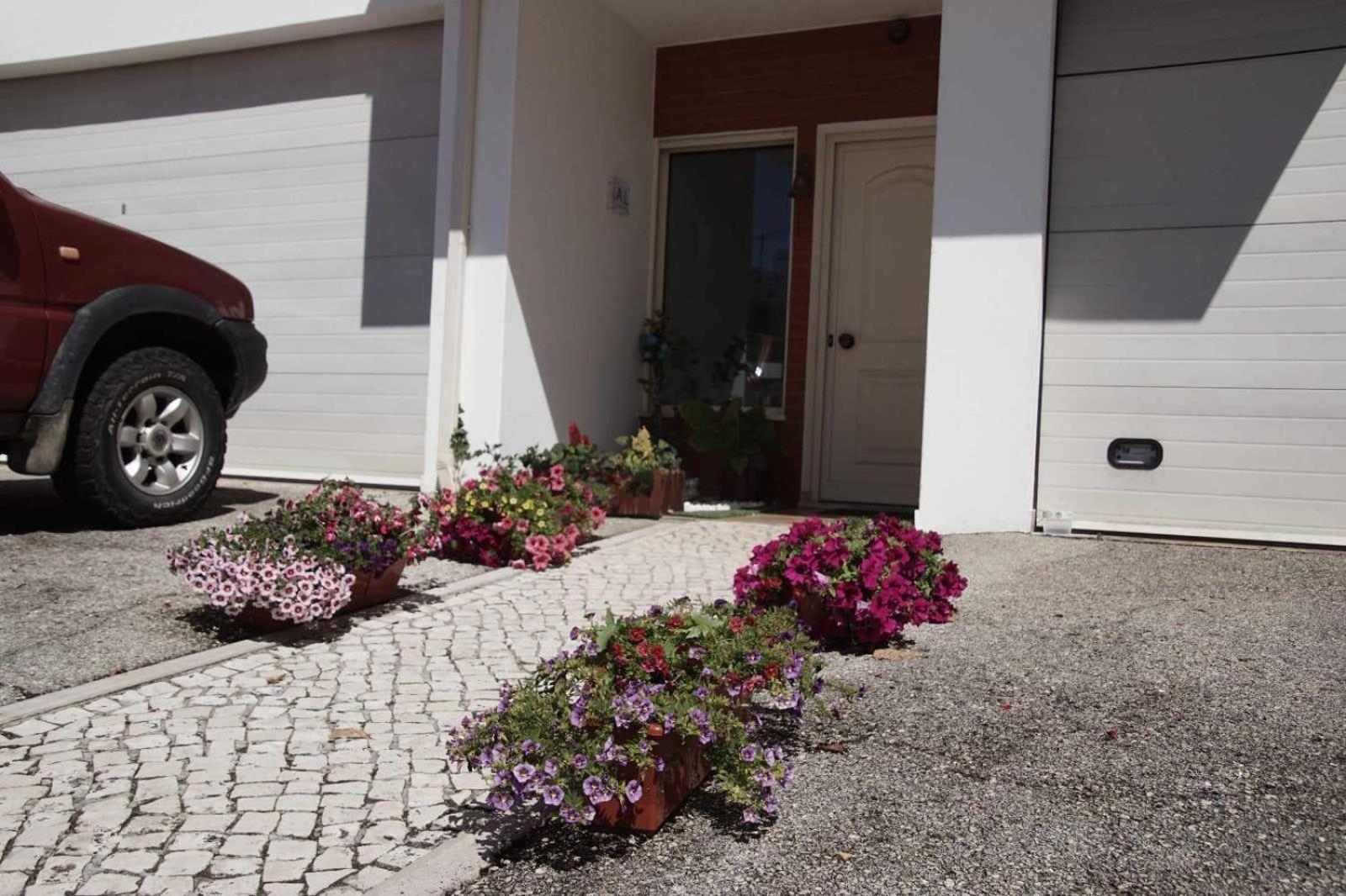 Quartos Confortaveis Em Casa Proximo Ao Mosteiro 바탈랴 외부 사진